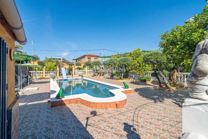 Foto 7990acc2-097d-4cf1-917f-06e9f2422c9e. Masia amb aparcament piscina a San Roque - La Cruz - La Rozuela Linares