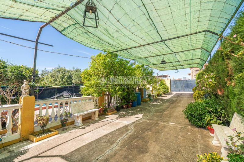 Foto c5ec8c6c-0136-4f2b-a737-21045c011a43. Masia amb aparcament piscina a San Roque - La Cruz - La Rozuela Linares