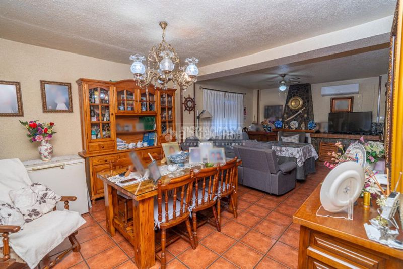 Foto d48f0660-52cf-45d4-b521-f44240497a3b. Masia amb aparcament piscina a San Roque - La Cruz - La Rozuela Linares