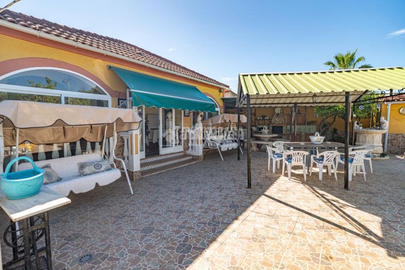 Foto f20d9950-3c9b-46e3-9cab-f6b460586f86. Masia amb aparcament piscina a San Roque - La Cruz - La Rozuela Linares