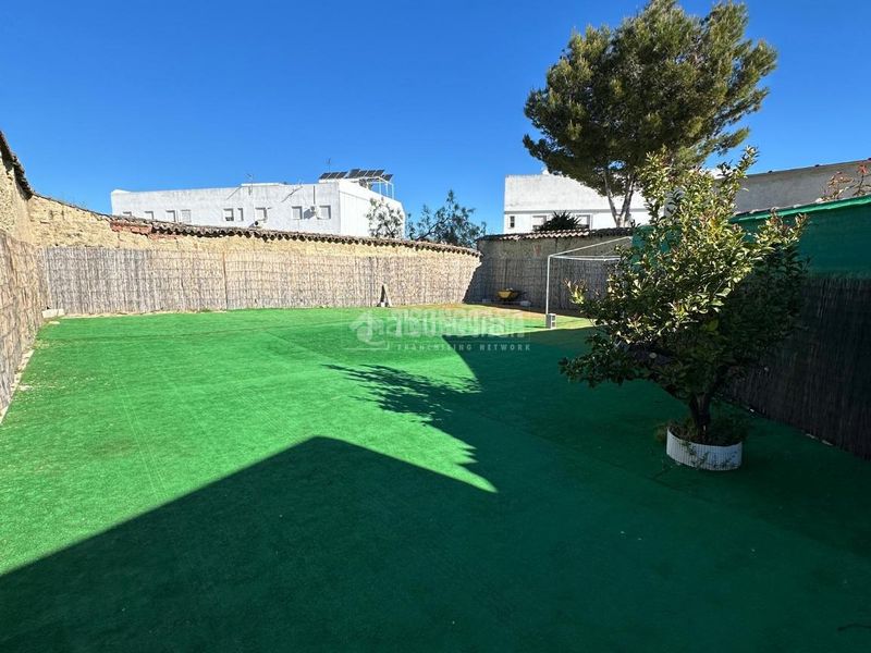 Foto 37d501ef-acc7-4afa-9200-bd16ae8ee001. Casa amb calefacció a Mengíbar