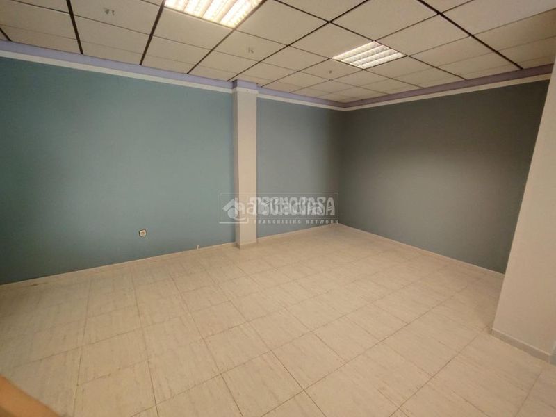 Foto 03d0a7e5-d940-418e-a707-2e61058d8af5. Geschäftsraum in Mengíbar
