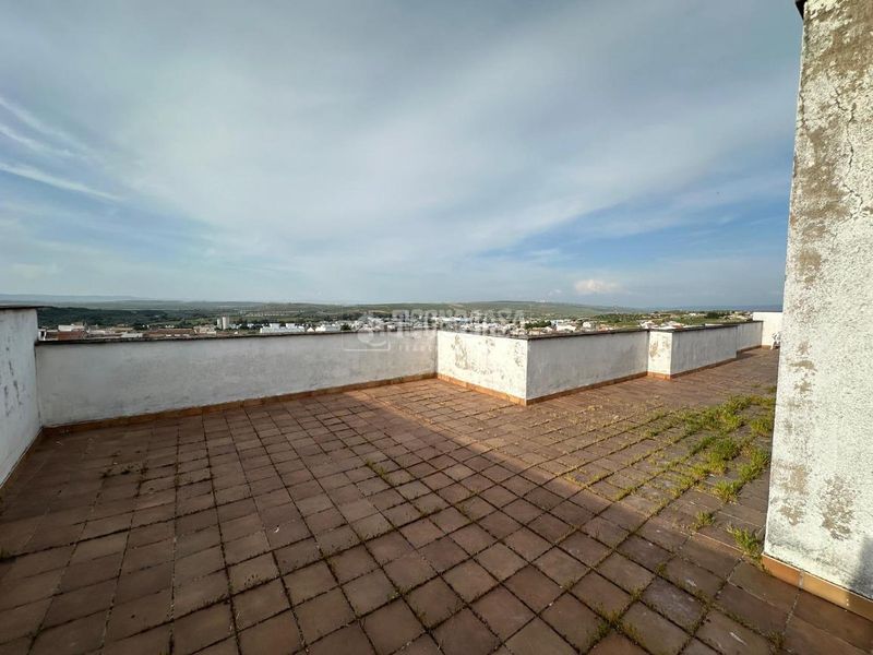 Foto 63c3be69-ec15-4bc5-8fae-2234c404b86e. Pis amb aparcament a Mengíbar