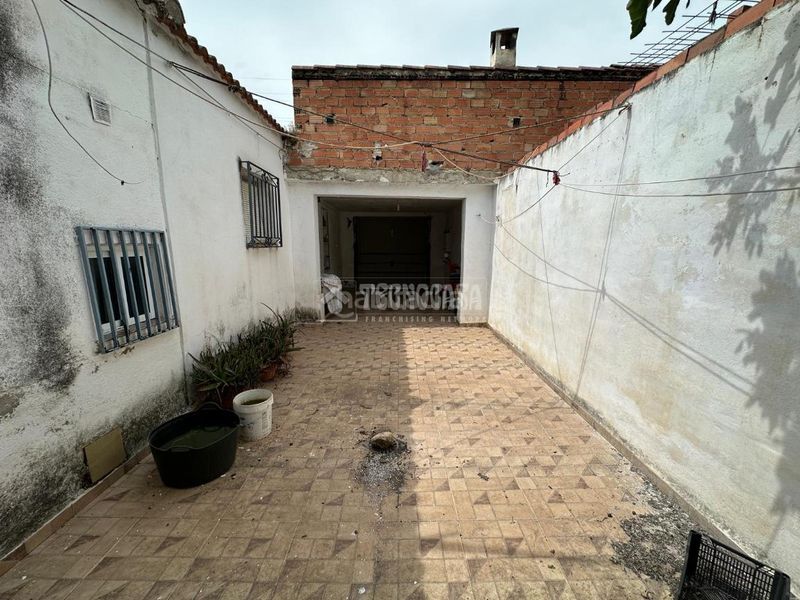 Foto 0488c251-f78b-44d6-a554-f3093e8507fd. Casa amb calefacció aparcament a Espeluy