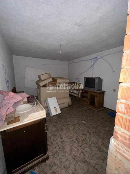 Foto 2251bff3-a96e-4864-bf9d-7026f54126ef. Casa amb calefacció aparcament a Espeluy