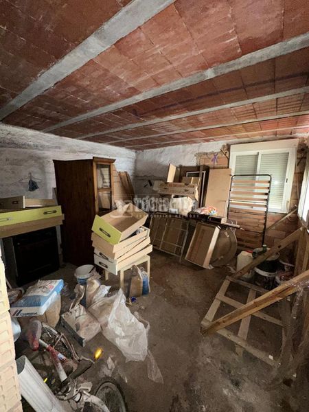 Foto 4f277bb9-77fc-4e1e-b949-a1b2caafa47f. Casa amb calefacció aparcament a Espeluy