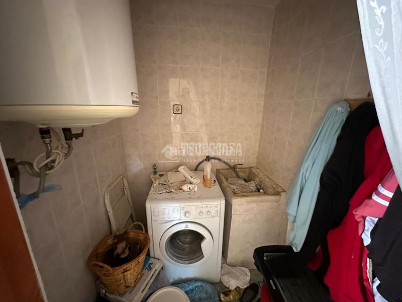 Foto c1098d04-f13f-4a4b-bb3e-7aad5e2a5045. Casa amb calefacció aparcament a Espeluy