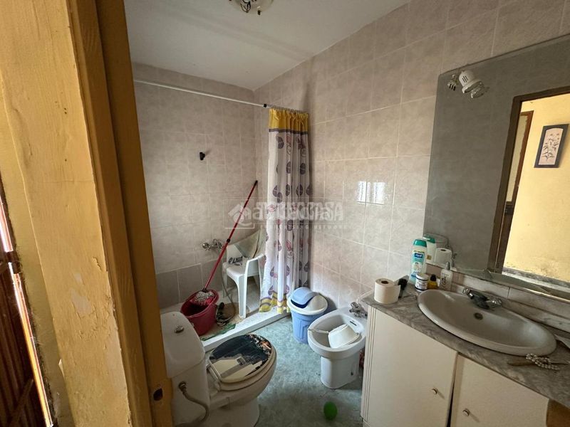 Foto ddd7cf9f-5674-478d-99dc-7fbddddc4fd8. Casa amb calefacció aparcament a Espeluy