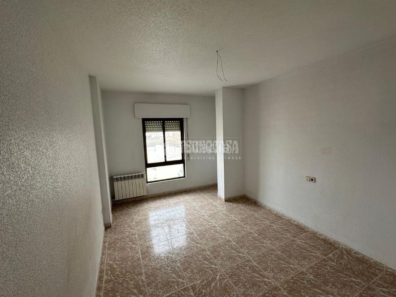 Foto 13f312fc-24b5-4cb0-be45-4b956a79e933. Pis amb calefacció a Mengíbar