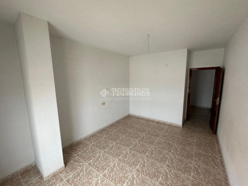 Foto 1907207c-705a-42e7-b1d8-eae0cdf9287e. Pis amb calefacció a Mengíbar