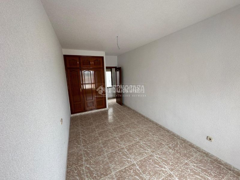 Foto aaf273e1-7006-4a4d-939c-2d5b180e6ba8. Pis amb calefacció a Mengíbar