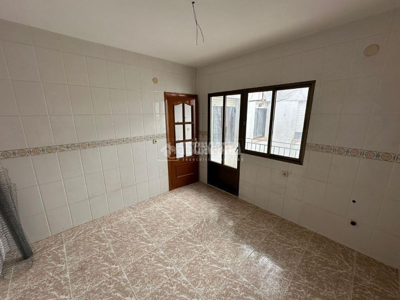 Foto c124c088-3208-46e3-a47f-2760dd4ff39b. Pis amb calefacció a Mengíbar