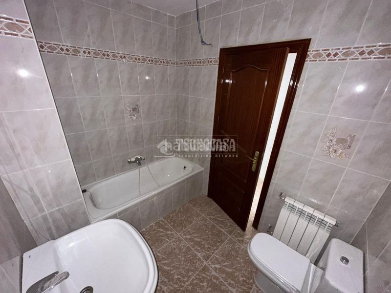 Foto 4a13871a-f9af-4221-8563-6f87e490cb0f. Pis amb calefacció a Mengíbar