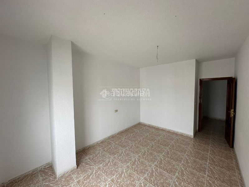 Foto fdb18ef3-0bf1-44b8-92fc-94a2788e4be0. Pis amb calefacció a Mengíbar