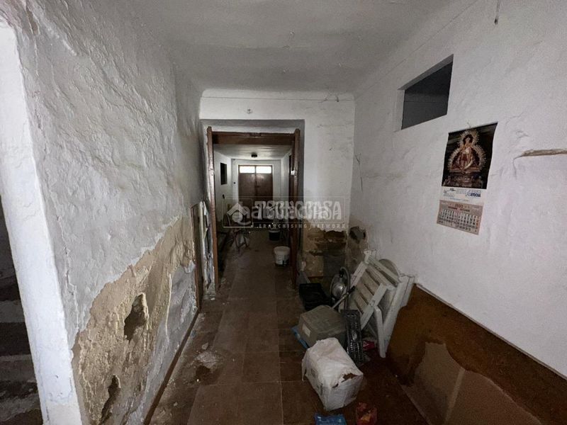 Foto a0b951a5-e253-4c6a-8e6b-560b3b964ec6. Casa aparellada a Mengíbar