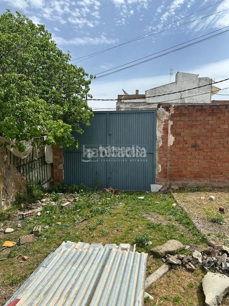 Foto 4cf7843c-2d94-4b81-b42e-688918ee8d86. Terreny residencial a Mengíbar