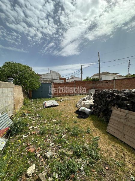 Foto c154cc2d-0cfb-4c56-aa16-305482d2764a. Terreny residencial a Mengíbar