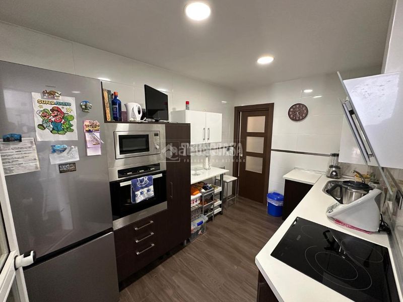 Foto 4d9134fe-a39a-428e-af89-59132411e818. Piso  en venta en Mengíbar