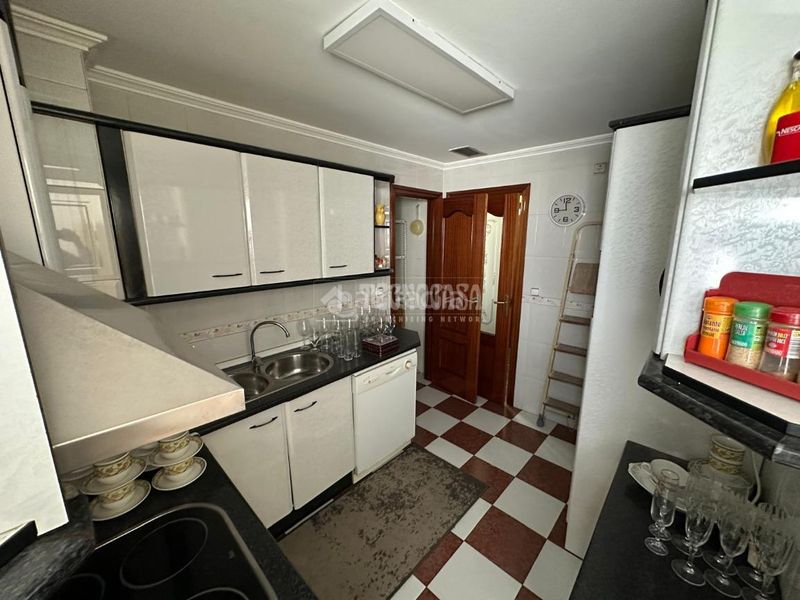 Foto bd1b9530-602d-47b0-82ca-bbfe25aafdea. Pis amb calefacció aparcament a Mengíbar