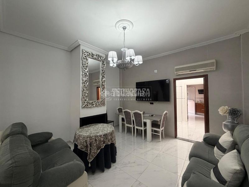 Foto 0834ad69-c444-449d-886f-2a5e6e8ffa03. Casa  en venta en Mengíbar