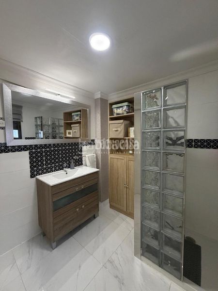 Foto 3568c3e0-8734-4b17-b2db-ab7d8b389fb8. Casa  en venta en Mengíbar