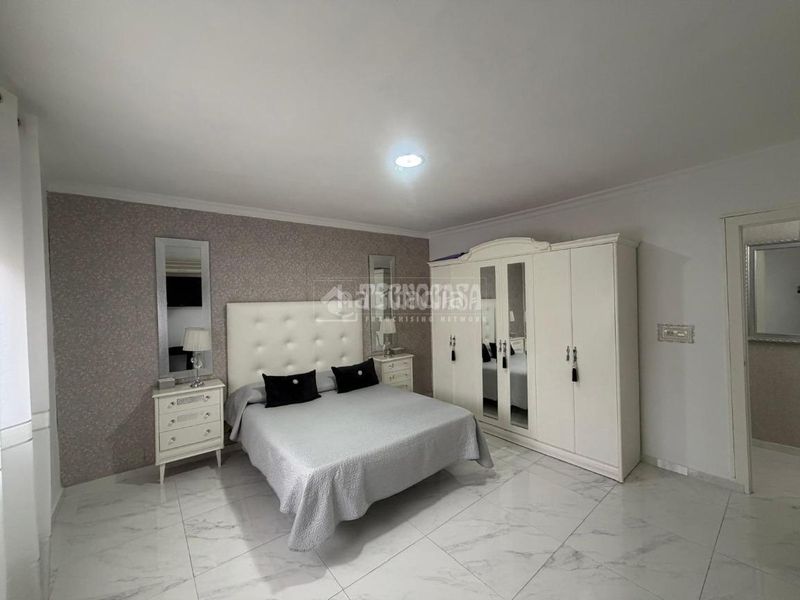 Foto 7fd4c192-c279-46d7-b1c8-3257e9338dd4. Casa  en venta en Mengíbar