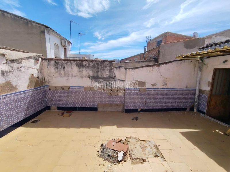 Foto 1e215d16-9099-451c-8554-f9a008da2102. Casa aparellada a Mengíbar