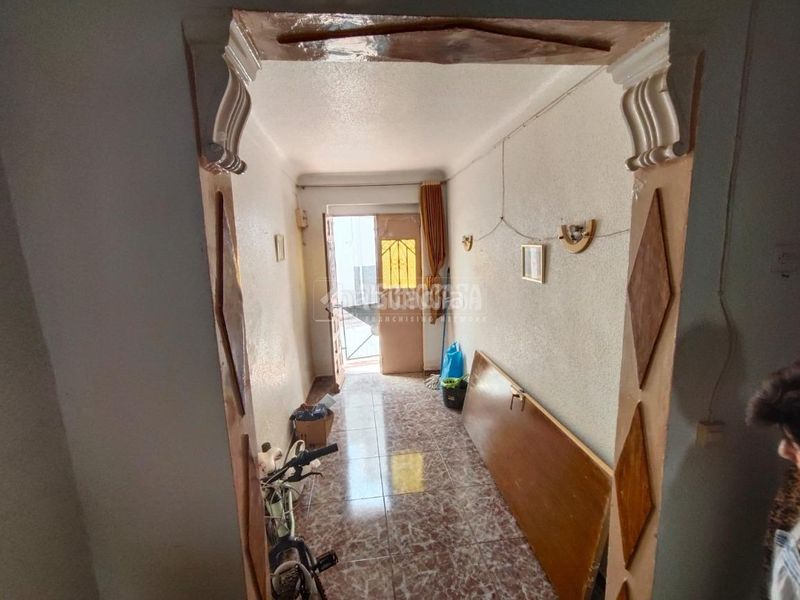 Foto 52b117fa-8969-468f-95f2-0e7c40ce4229. Casa aparellada a Mengíbar
