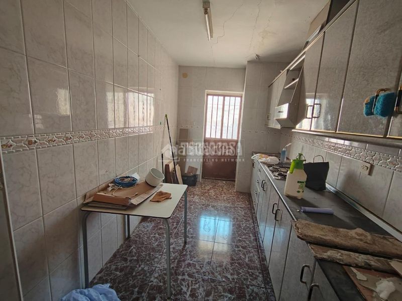 Foto 7dbf68b7-94f7-42f2-bb07-460135381e1f. Casa aparellada a Mengíbar