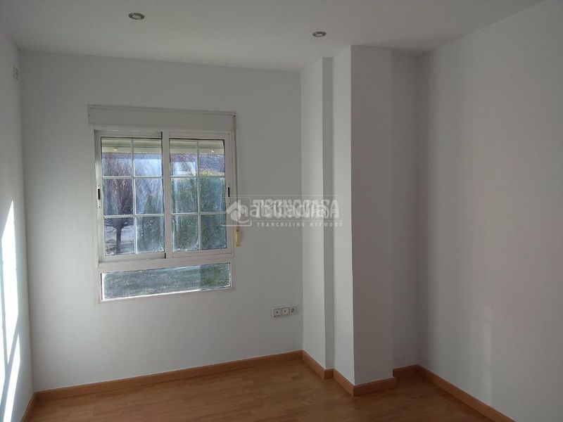 Foto 268534a4-e4b0-47f9-a343-bca5055b6e74. Pis a Mengíbar