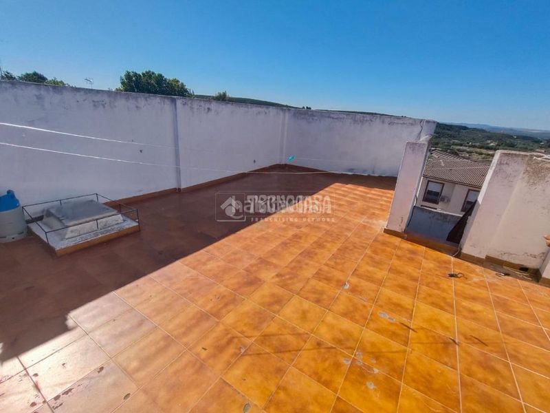 Foto 76c52bf5-2a77-4a1e-b3de-515125b9fd03. Piso  en venta en Mengíbar