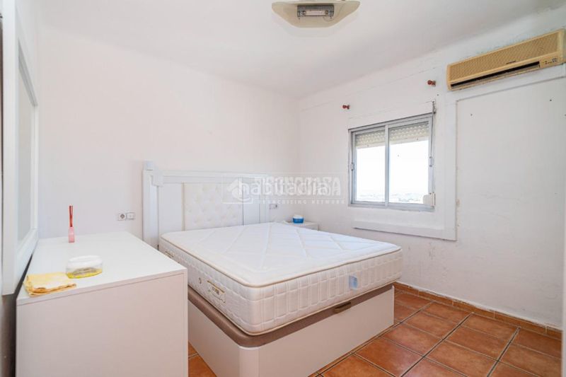 Foto 4c208a42-4140-4356-9af4-3626b59fd814. Pis a Linarejos Linares