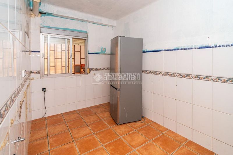 Foto 7980a210-c116-41e0-80dc-edbffbd8c5e6. Pis a Linarejos Linares