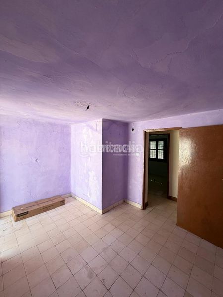 Foto 53507554-99d8-448f-9b5f-aab3acbd4f6d. Casa aparellada amb calefacció a Espeluy