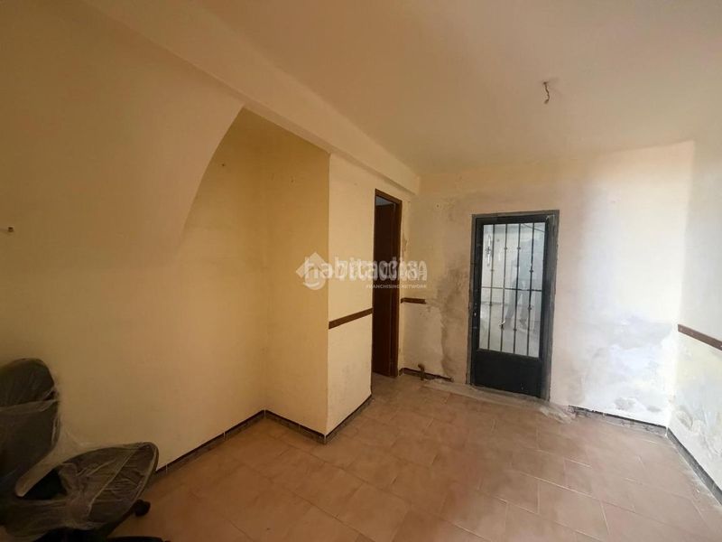 Foto 7382a0fa-8498-465c-b3bb-4895dc3c3ca8. Casa aparellada amb calefacció a Espeluy