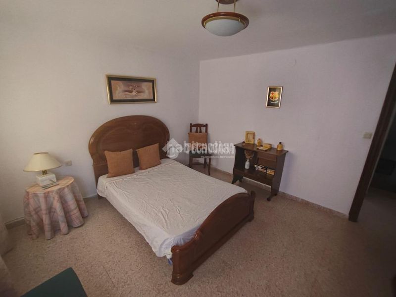 Foto 26c93194-a120-43a6-bbb1-f234d11e8f09. Casa aparellada a Villatorres