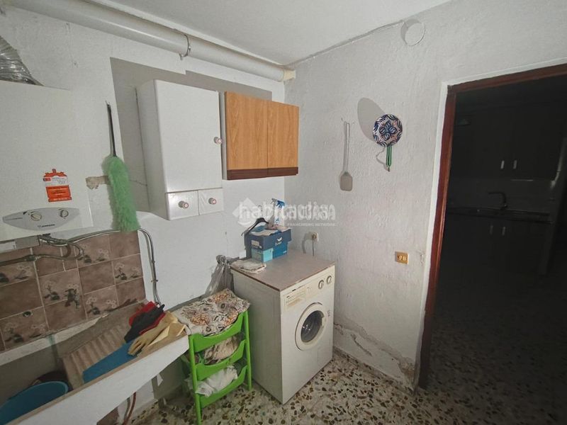 Foto 883ba3d7-0086-40b3-9cda-c8644ed934af. Casa aparellada a Villatorres