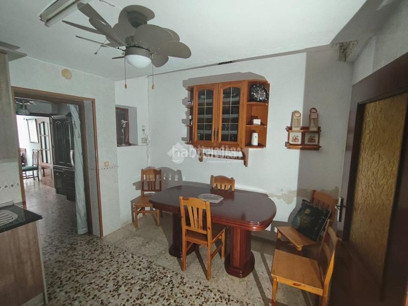 Foto a4836ff1-6916-4fd8-8842-c5c23a1db718. Casa aparellada a Villatorres