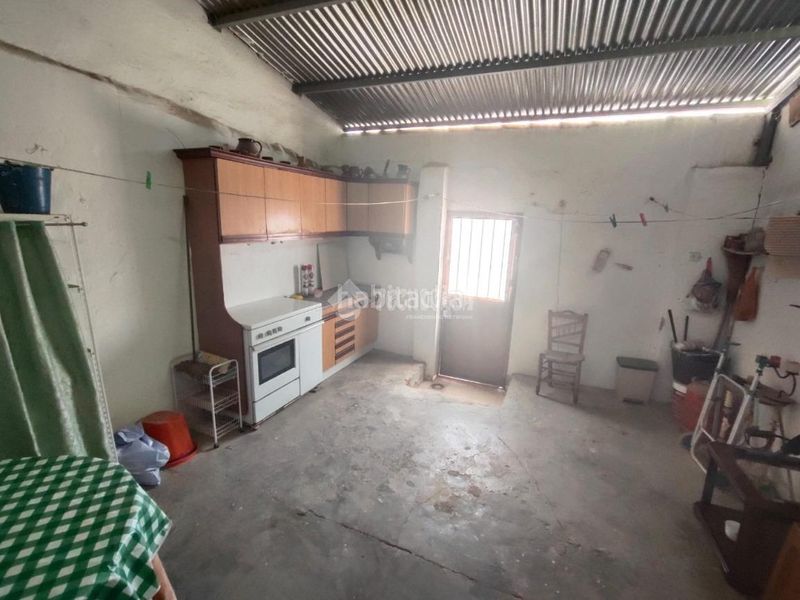Foto a4d777a2-80e8-4347-b4a5-8959a91bb080. Casa aparellada a Villatorres