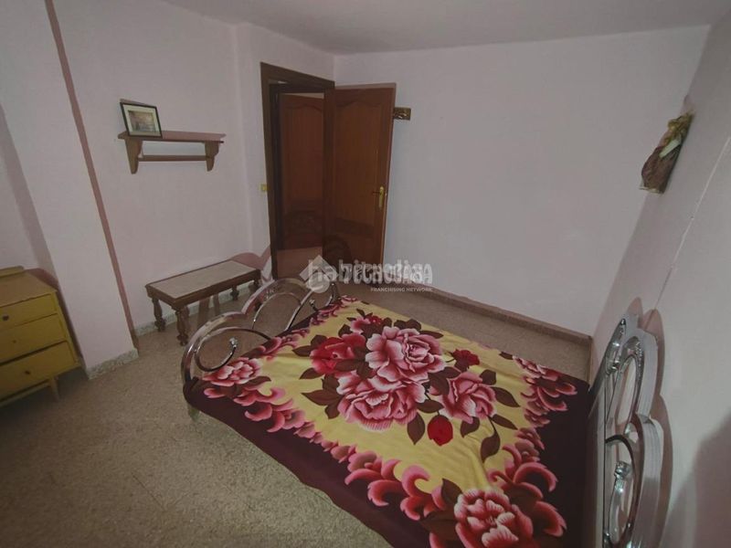 Foto e3bc5439-5b1b-4814-b76b-1738e1badd4e. Casa aparellada a Villatorres
