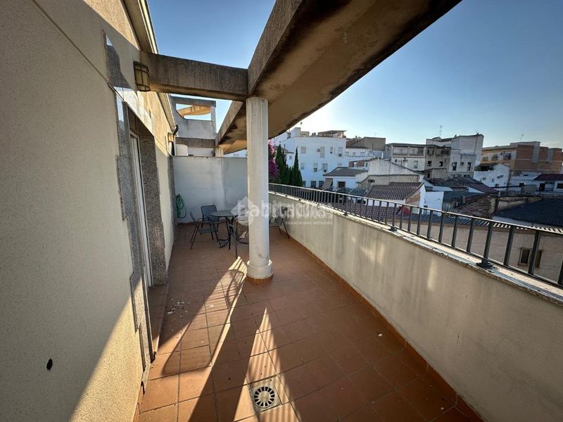 Foto a36ac92a-6b3b-4dd1-b9bf-ea658d10a292. Pis amb aparcament a Mengíbar