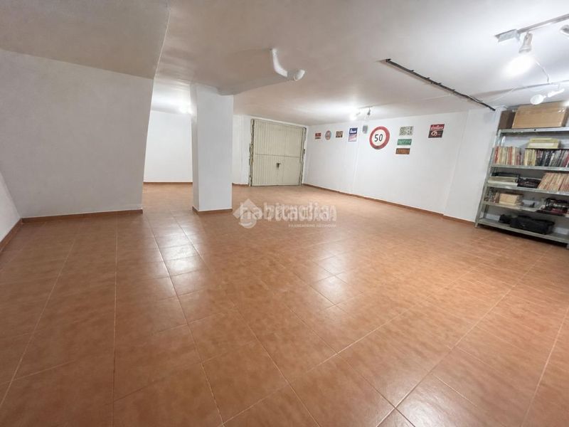 Foto 0955e6c9-ba69-4a1e-891c-7f8872bb5f74. Casa amb calefacció aparcament a Mengíbar