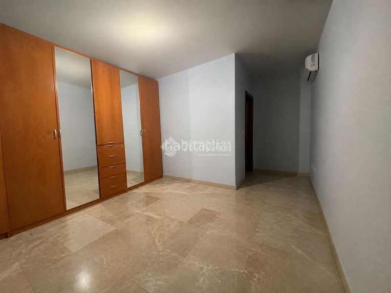 Foto a7b5923a-801c-45b1-8870-6538a57191bc. Casa amb calefacció aparcament a Mengíbar