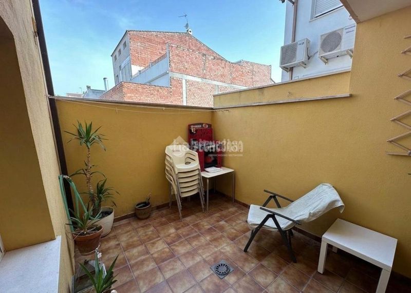 Foto 1347029e-3435-4de3-97fc-e67bd27c2c87. Casa aparellada amb calefacció aparcament a Mengíbar
