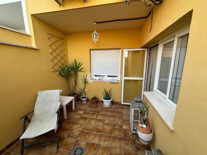 Foto 49543c94-1c27-46ef-8bf3-1f1695d316f1. Casa aparellada amb calefacció aparcament a Mengíbar
