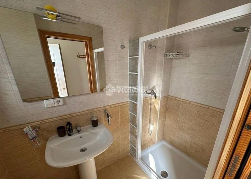 Foto df572f95-5a62-41c3-9f02-4a7e33de4ae9. Casa aparellada amb calefacció aparcament a Mengíbar