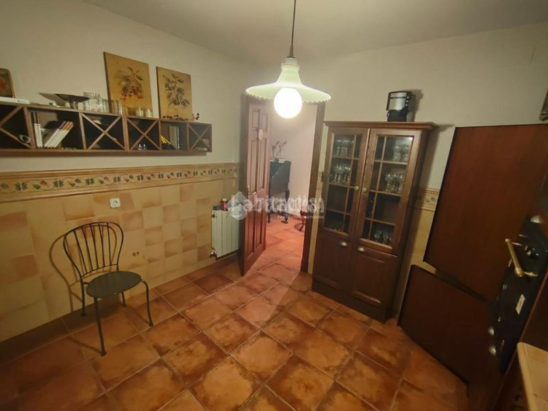 Foto 01ba3764-dc72-4334-85a4-5774aecb6c56. Casa aparellada a Mengíbar