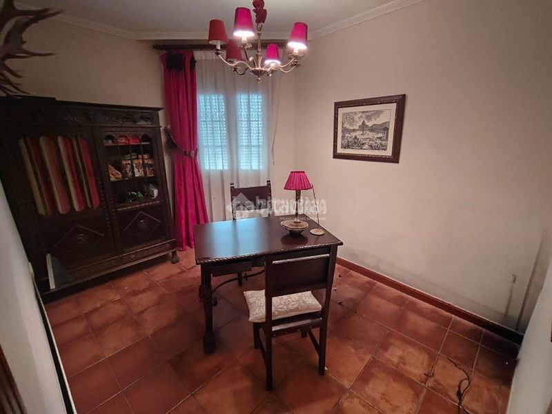 Foto 0c4e1440-735a-4947-8a1a-8ef5420c4326. Casa aparellada a Mengíbar