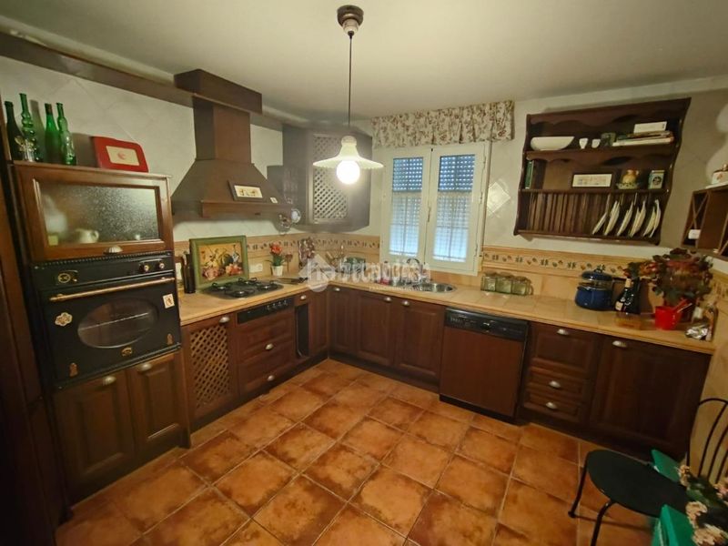 Foto 3a602437-5aa1-45c4-96e8-1d4378221168. Casa aparellada a Mengíbar