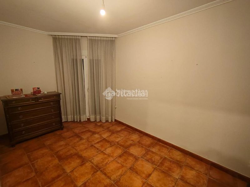 Foto 3d041396-9454-4d71-b64e-3dc6bc5756ad. Casa aparellada a Mengíbar